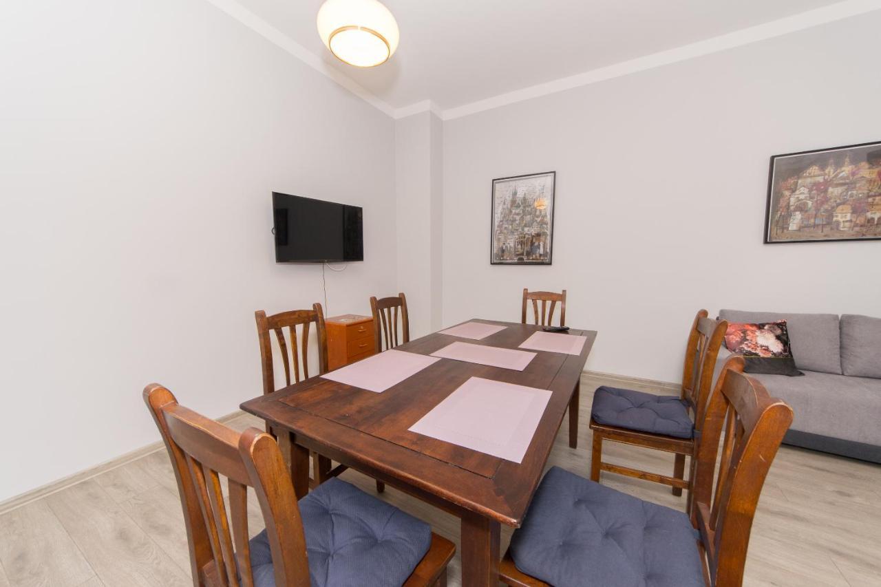 Apartament Location On Main Square P4you Pl